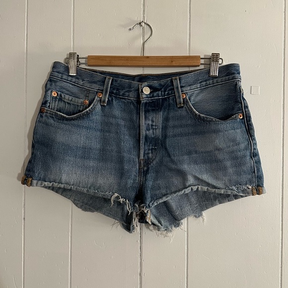 Levi’s 501 Jean shorts - Picture 1 of 5